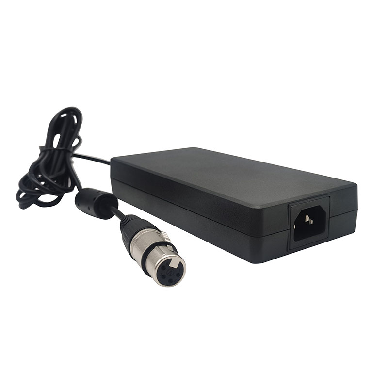 Adaptateur de bureau CA CC 90-250 W